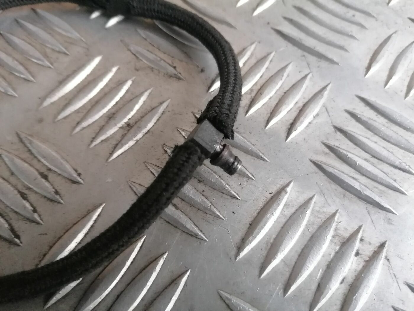 Degvielas atgriešanas caurule priekš VOLVO S60 2004 4 Degvielas atgriešanas caurule priekš VOLVO S60 2004