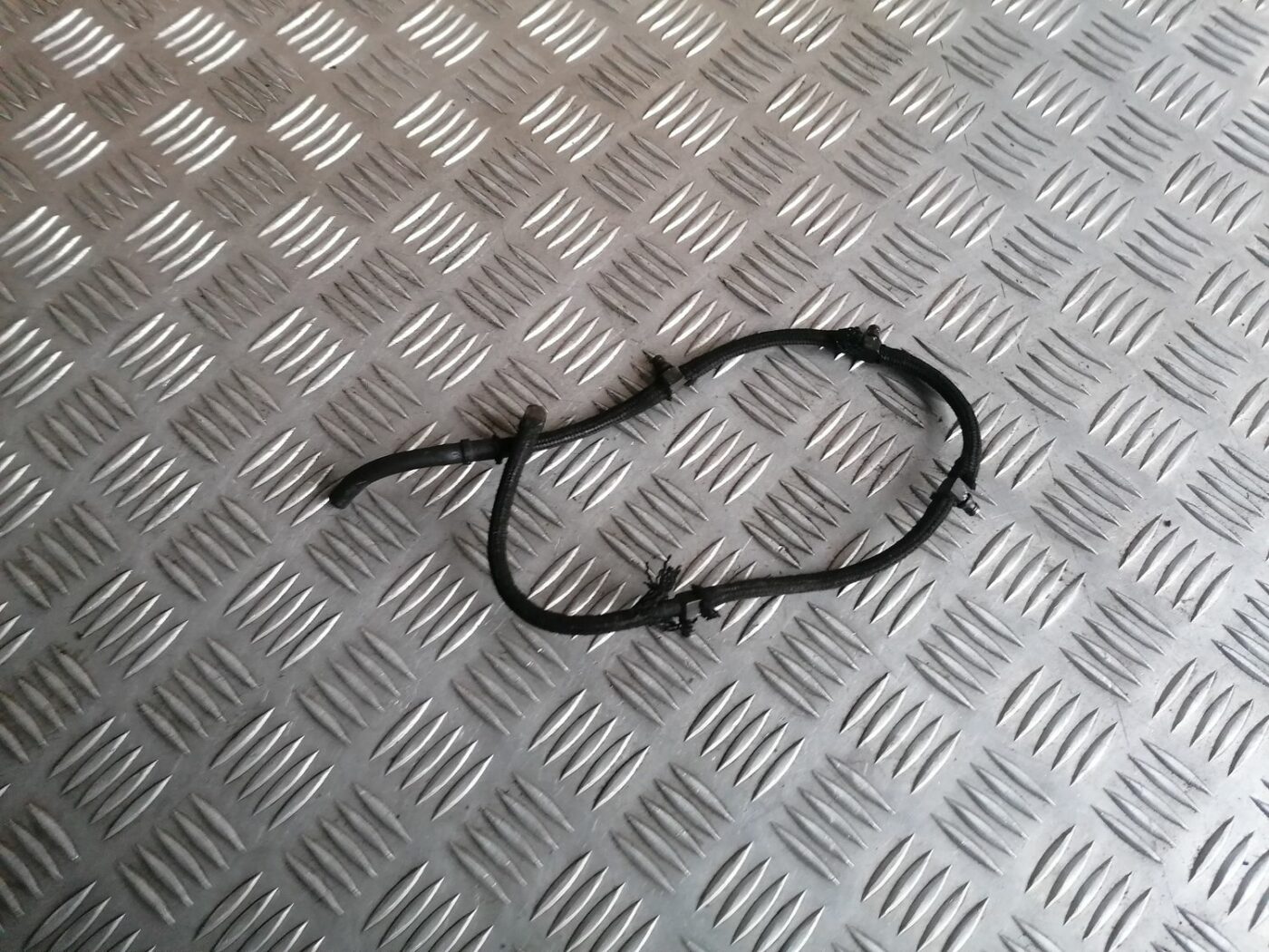 Degvielas atgriešanas caurule priekš VOLVO S60 2004 3 Degvielas atgriešanas caurule priekš VOLVO S60 2004