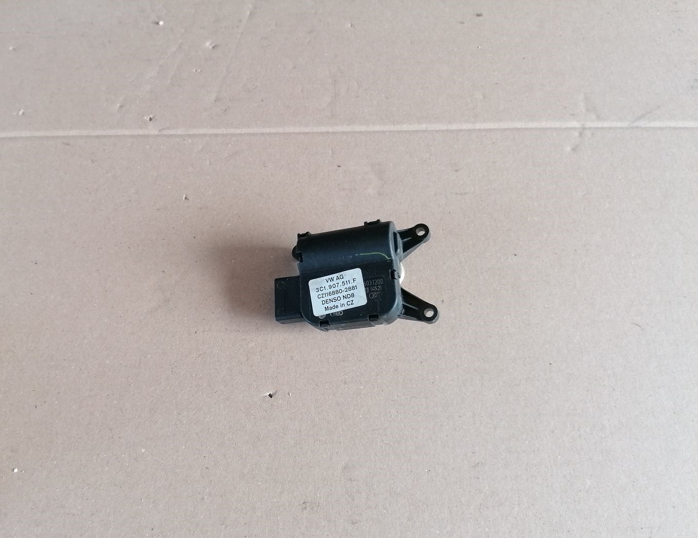 Apsildes sistēmas aktuators priekš SKODA YETI 2012 1 Apsildes sistēmas aktuators priekš SKODA YETI 2012