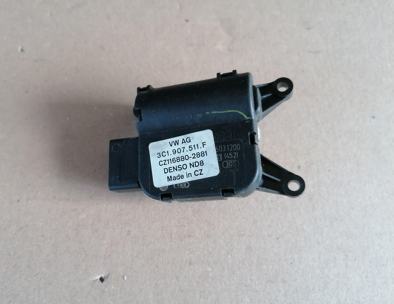 Apsildes sistēmas aktuators priekš SKODA YETI 2012 2 Apsildes sistēmas aktuators priekš SKODA YETI 2012