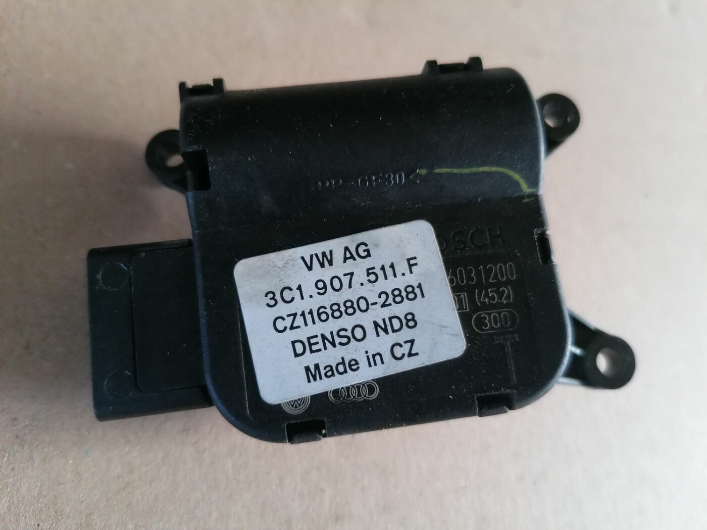 Apsildes sistēmas aktuators priekš SKODA YETI 2012 5 Apsildes sistēmas aktuators priekš SKODA YETI 2012