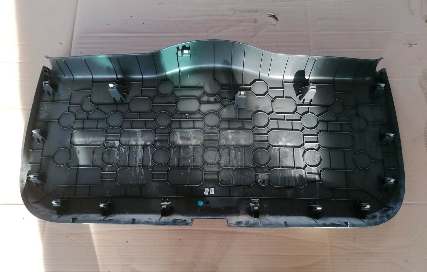 Bagāžnieka vāka liela apdare priekš SKODA YETI 2012 3 Bagāžnieka vāka liela apdare priekš SKODA YETI 2012