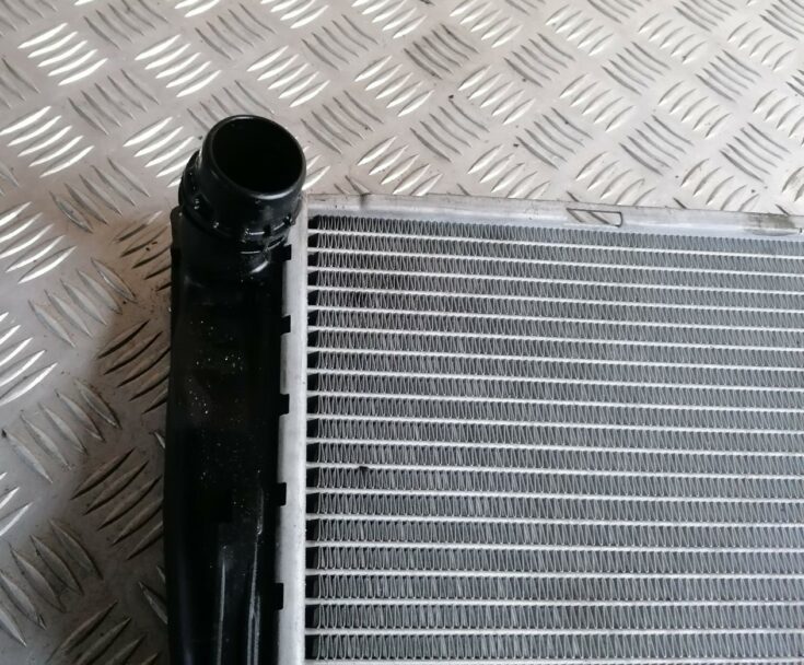 Dzesēšanas radiators priekš BMW 1 E87 2007 GRAPHITE 5