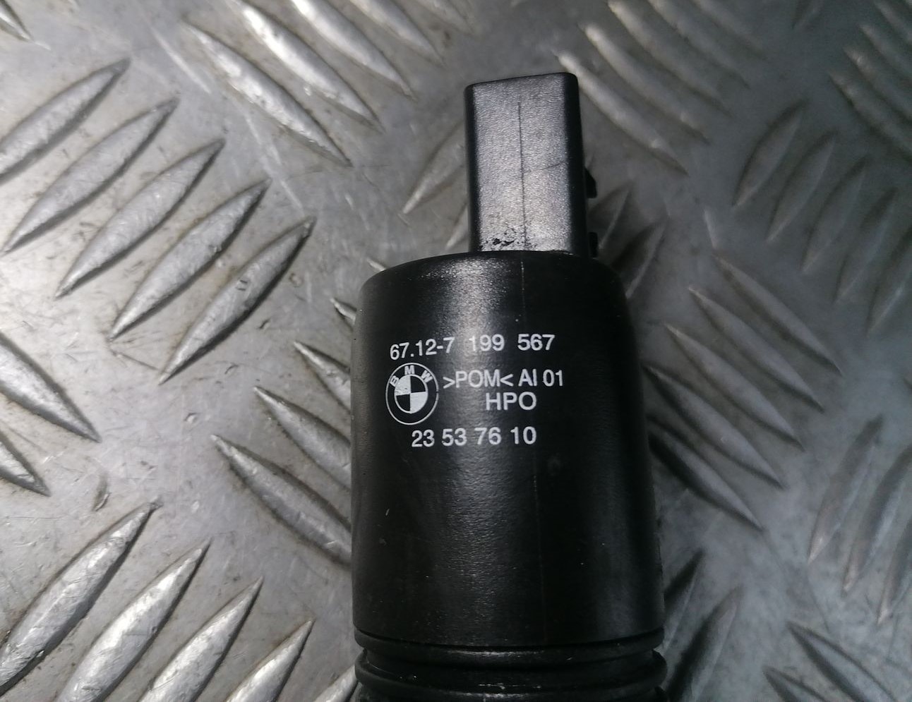 Mazgātāja šķidruma sūknis priekš BMW 1 E87 2007 GRAPHITE 4 Mazgātāja šķidruma sūknis priekš BMW 1 E87 2007 GRAPHITE