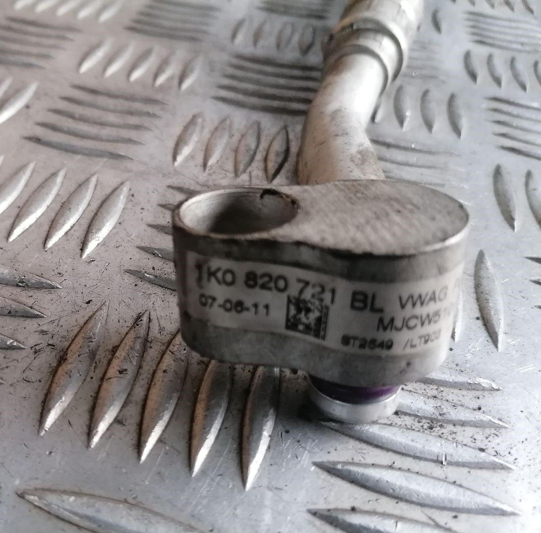 Gaisa kondicioniera caurule priekš SKODA OCTAVIA 2012 5 Gaisa kondicioniera caurule priekš SKODA OCTAVIA 2012