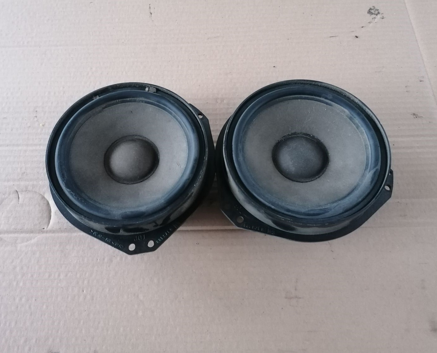 Durvju skaļrunis, apakšā priekš OPEL ZAFIRA 2002 2 Durvju skaļrunis, apakšā priekš OPEL ZAFIRA 2002