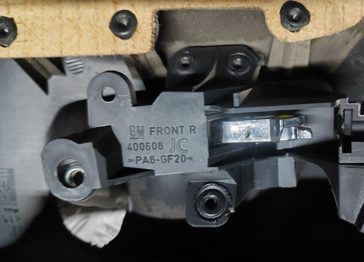 Priekšējo labo durvju apdare priekš OPEL ZAFIRA 2002 4 Priekšējo labo durvju apdare priekš OPEL ZAFIRA 2002