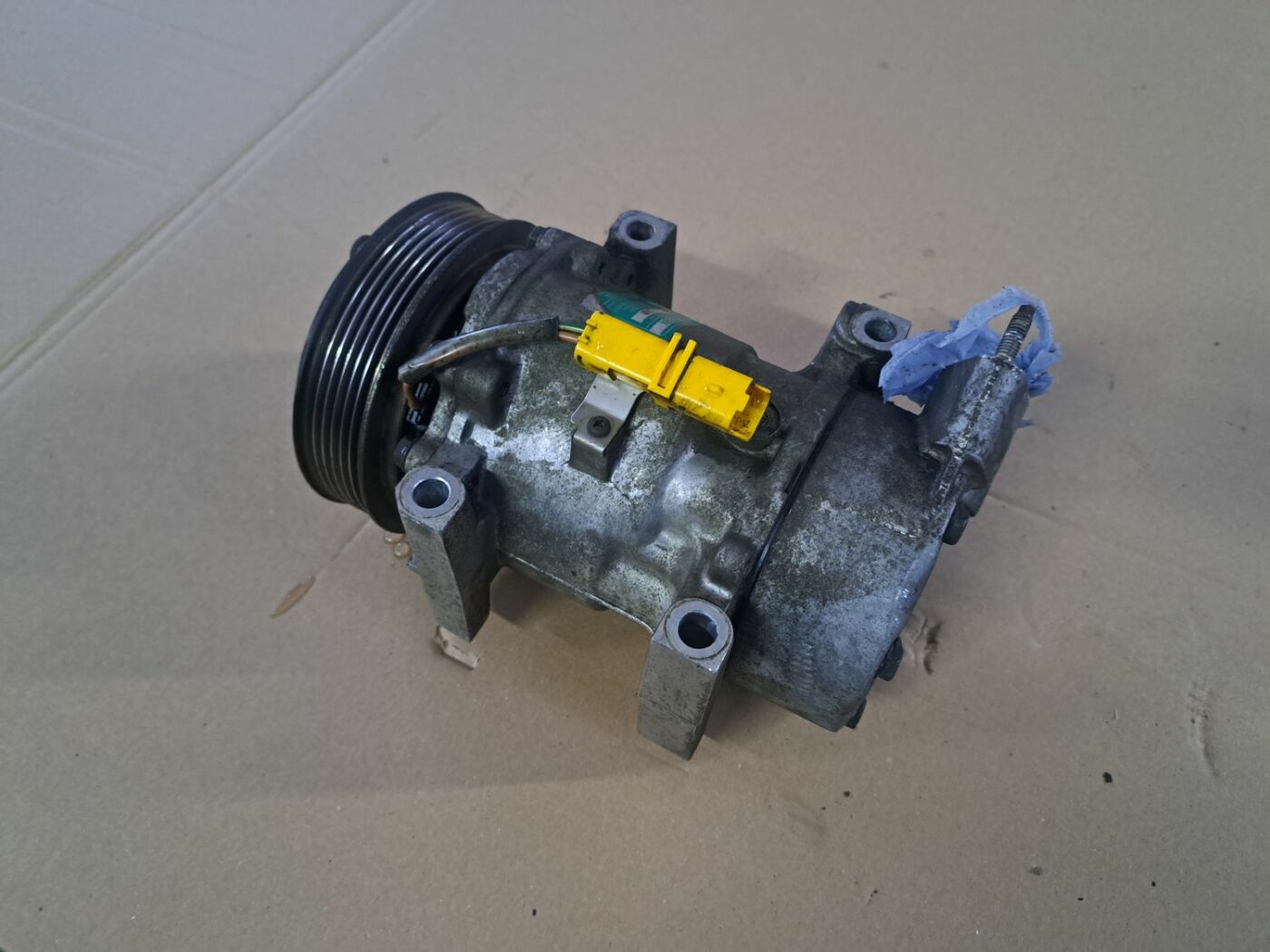 Gaisa kondicioniera kompresors priekš PEUGEOT 307 2003 2 Gaisa kondicioniera kompresors priekš PEUGEOT 307 2003