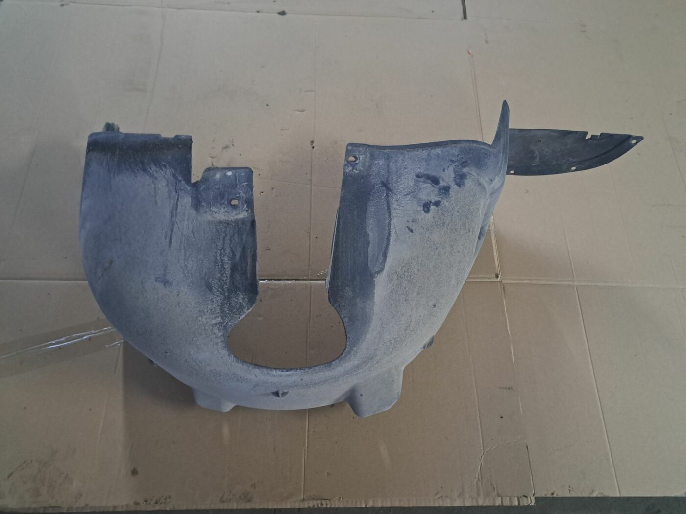 Priekšējais labais paspārns priekš PEUGEOT 307 2003 2 Priekšējais labais paspārns priekš PEUGEOT 307 2003