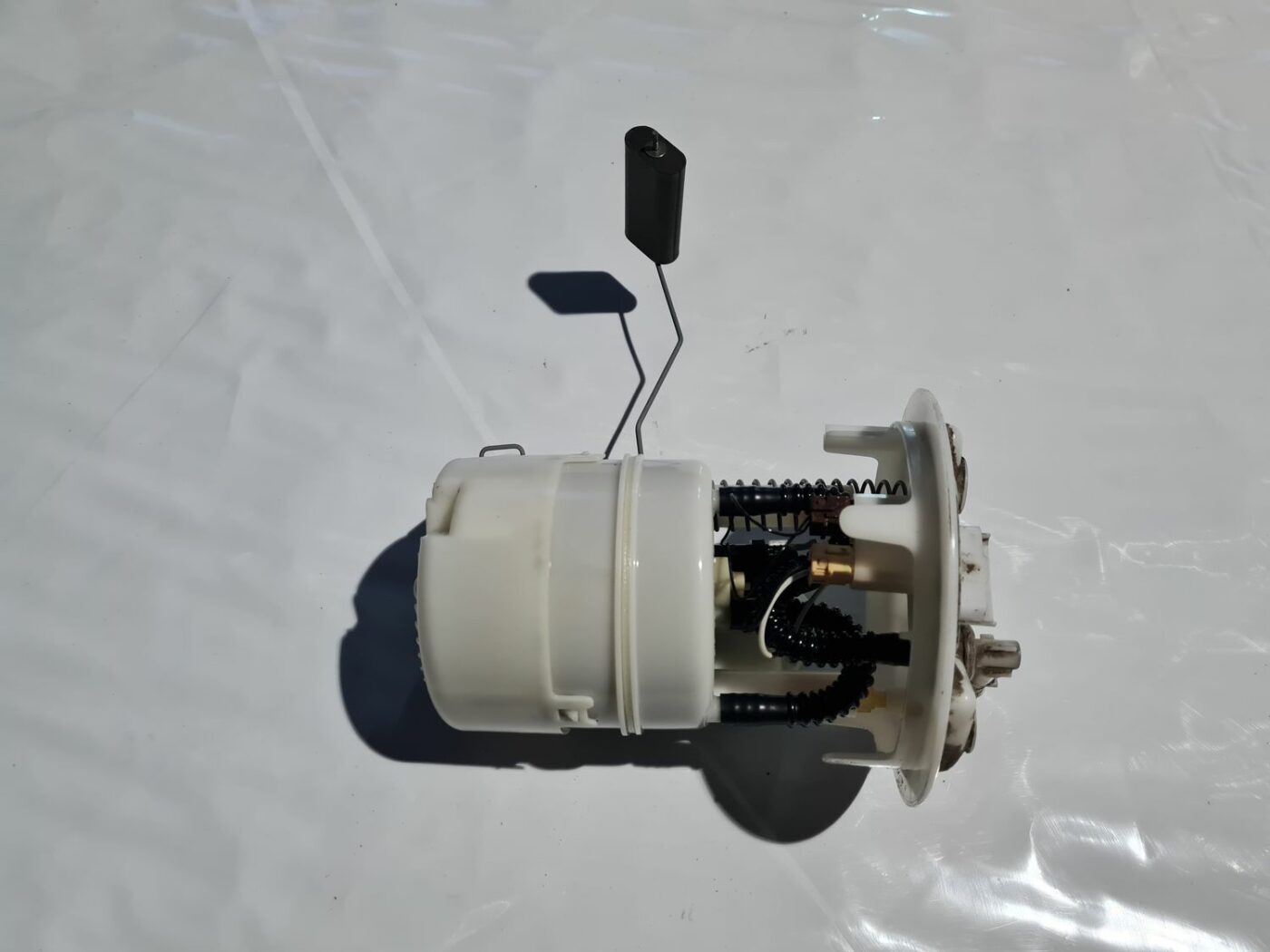 Degvielas tvertnes sūknis priekš CITROEN C4 2006-2 5 Degvielas tvertnes sūknis priekš CITROEN C4 2006-2