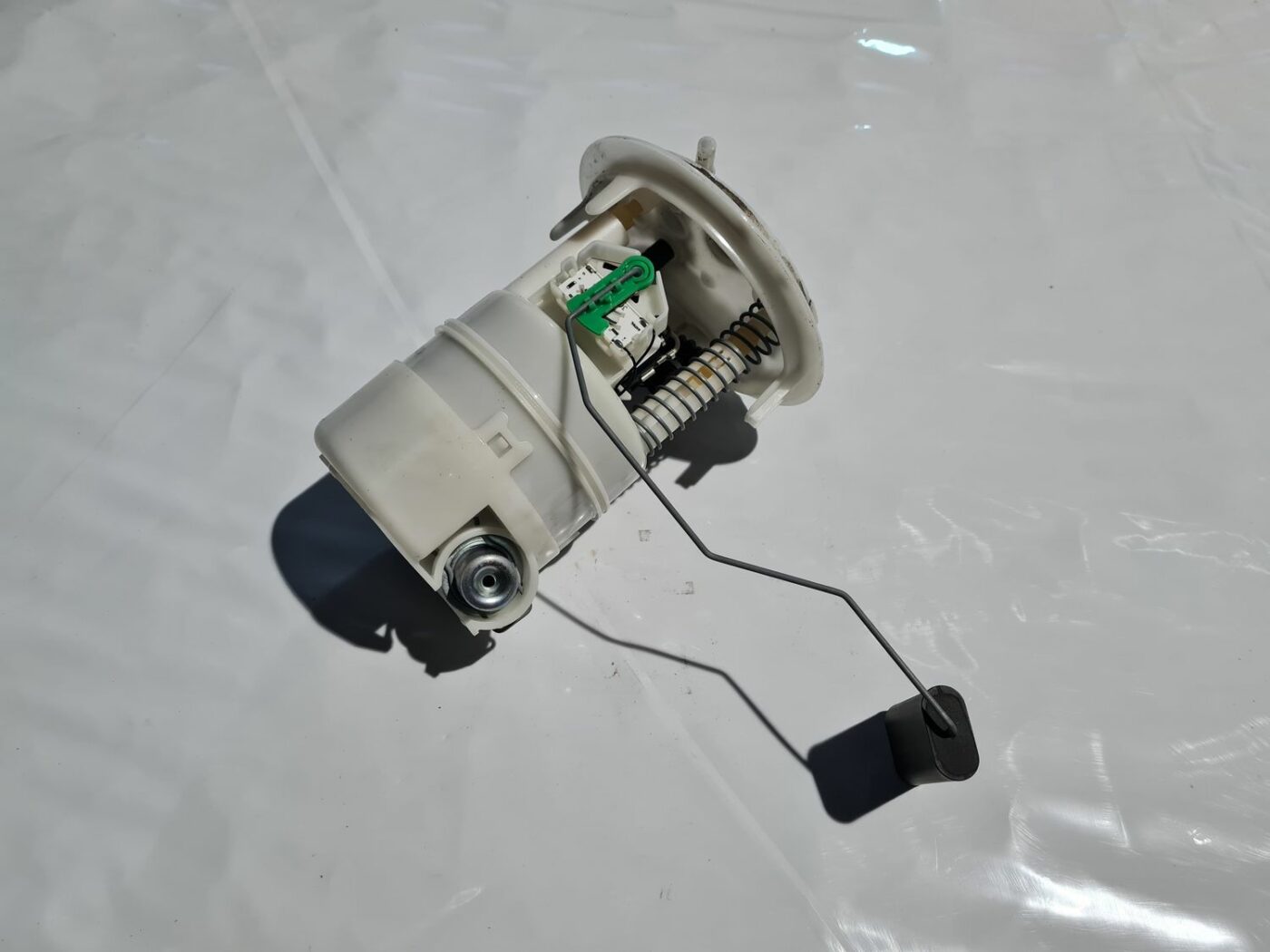 Degvielas tvertnes sūknis priekš CITROEN C4 2006-2 3 Degvielas tvertnes sūknis priekš CITROEN C4 2006-2