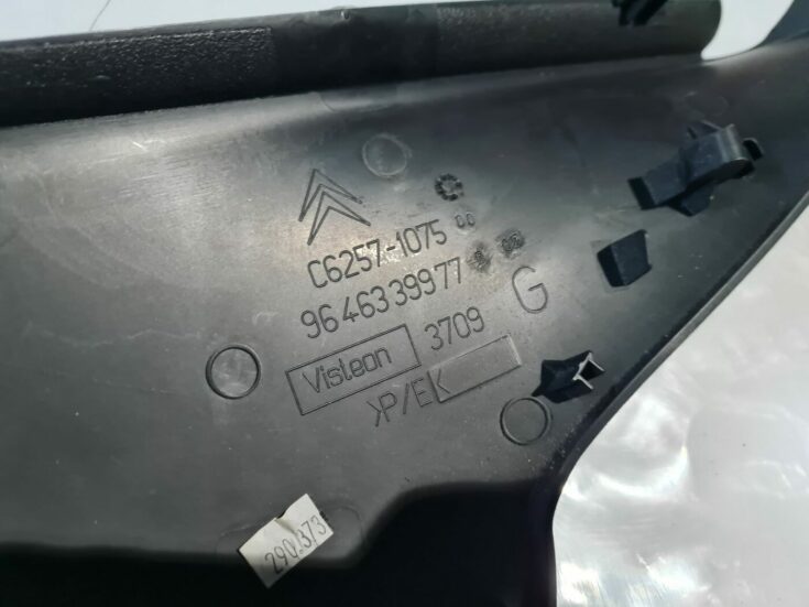 Mērinstrumentu paneļa sānu apdare priekš CITROEN C4 2006-2 3