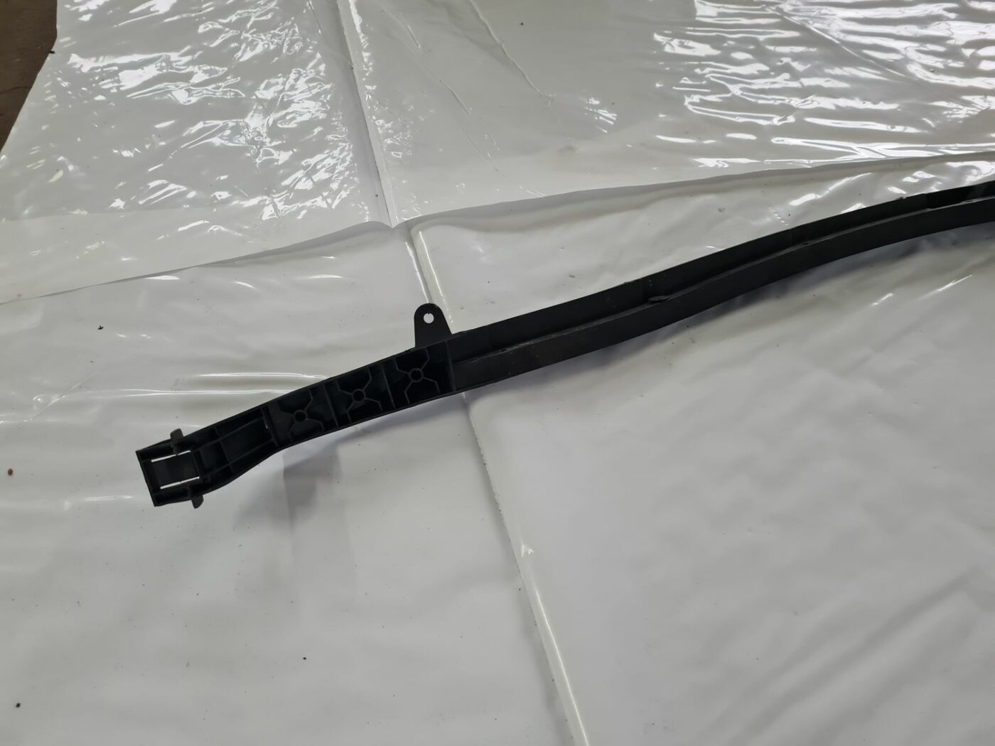 Vējstikla uzlika (deflektors) priekš CITROEN C4 2006-2 2 Vējstikla uzlika (deflektors) priekš CITROEN C4 2006-2