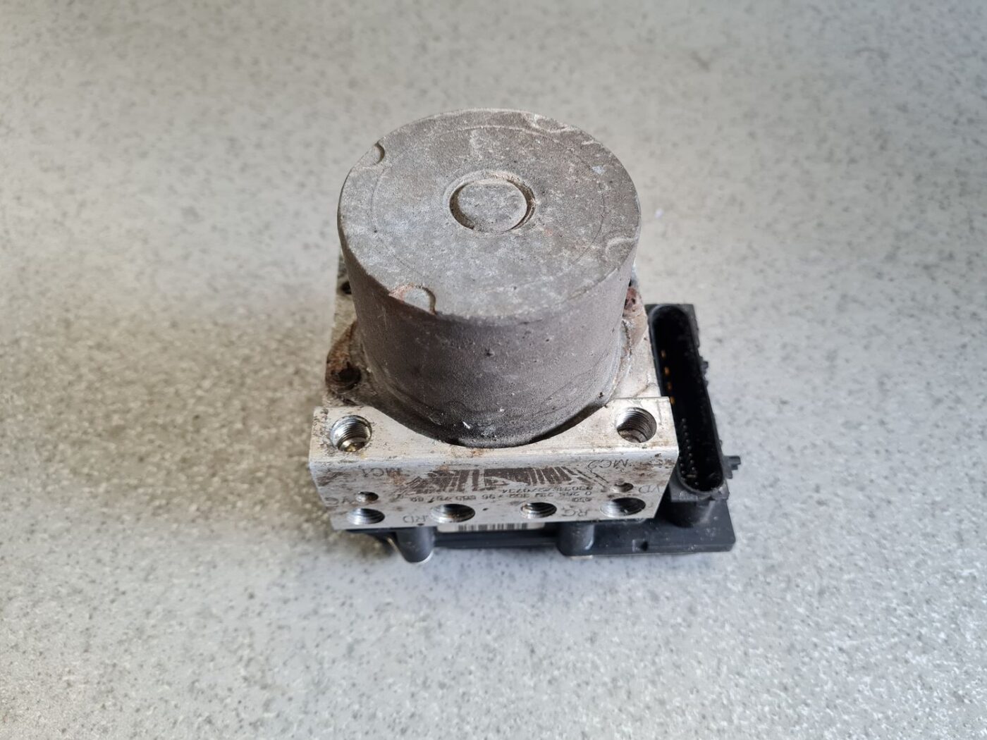 ABS bloks priekš PEUGEOT 307 2003 1 ABS bloks priekš PEUGEOT 307 2003