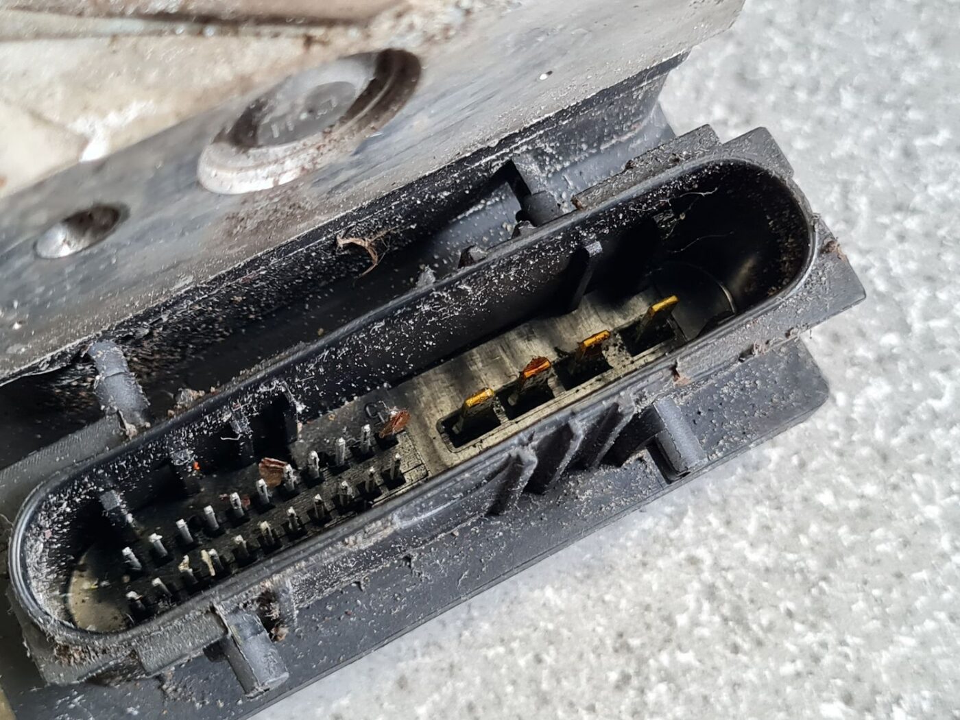 ABS bloks priekš PEUGEOT 307 2003 2 ABS bloks priekš PEUGEOT 307 2003