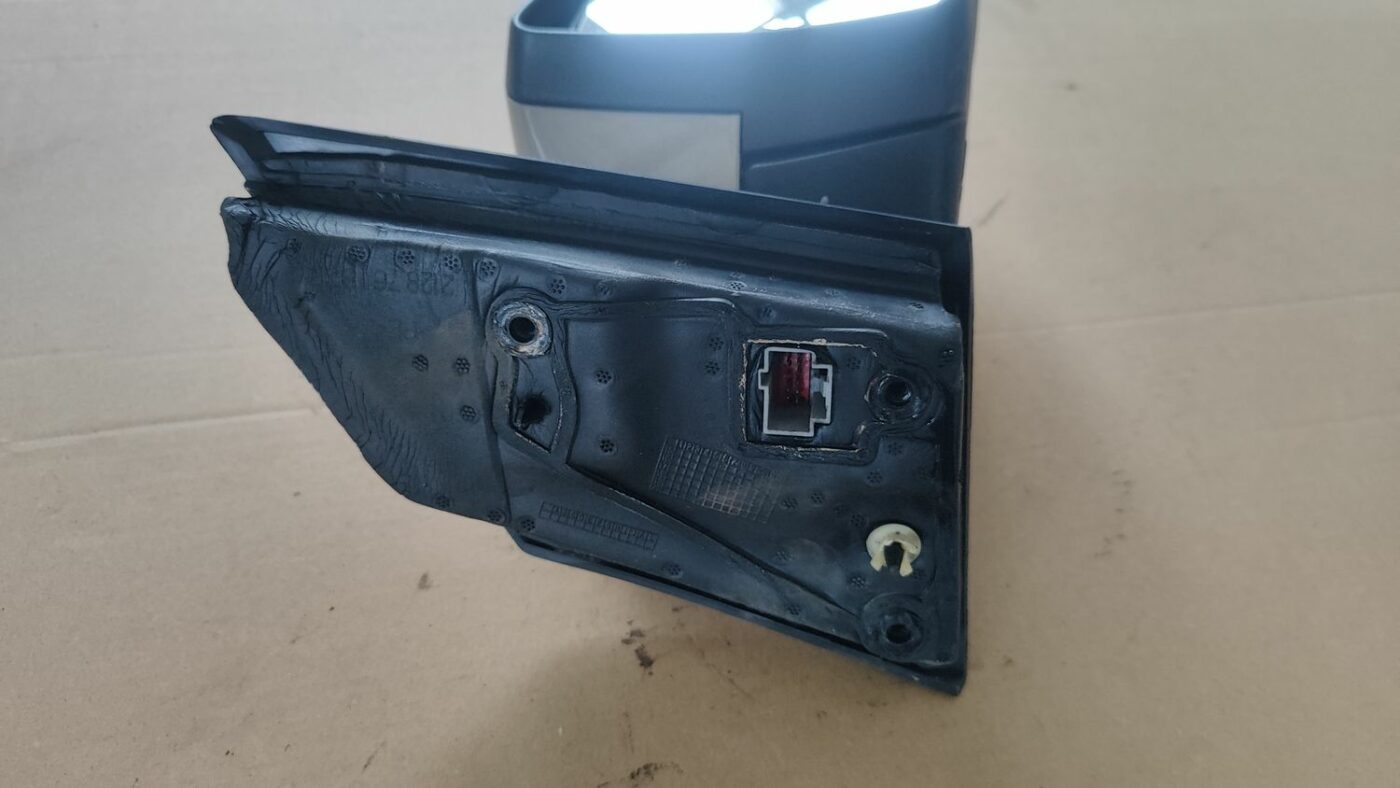 Ārējais spogulis, pa labi priekš FORD FOCUS 2016 UNIVERSAL 4 Ārējais spogulis, pa labi priekš FORD FOCUS 2016 UNIVERSAL