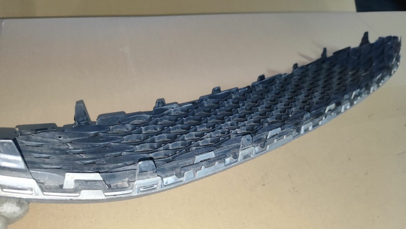 Bufera reste priekš FORD FOCUS 2016 UNIVERSAL 4 Bufera reste priekš FORD FOCUS 2016 UNIVERSAL