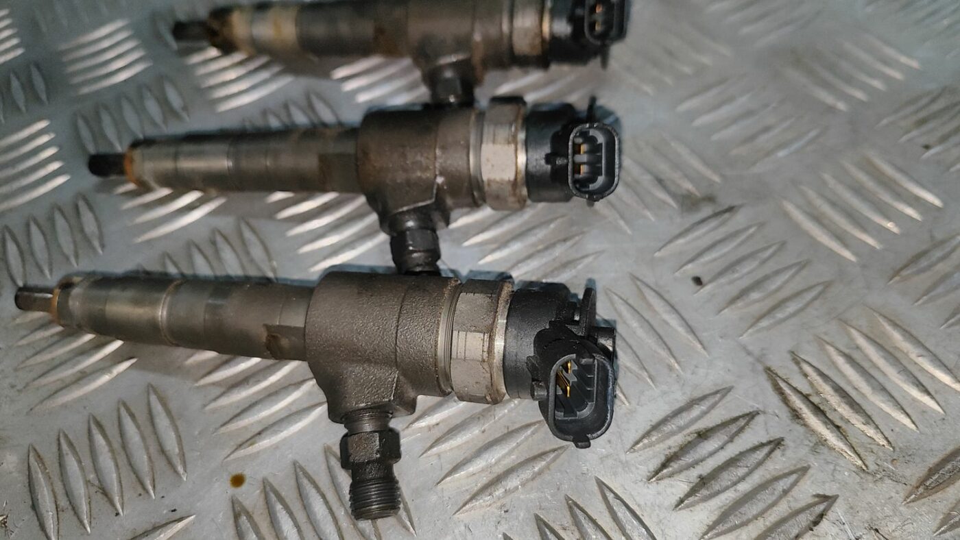 Degvielas smidzinātājs priekš FORD FOCUS 2016 UNIVERSAL 6 Degvielas smidzinātājs priekš FORD FOCUS 2016 UNIVERSAL