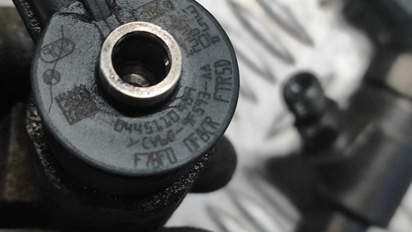 Degvielas smidzinātājs priekš FORD FOCUS 2016 UNIVERSAL 4 Degvielas smidzinātājs priekš FORD FOCUS 2016 UNIVERSAL