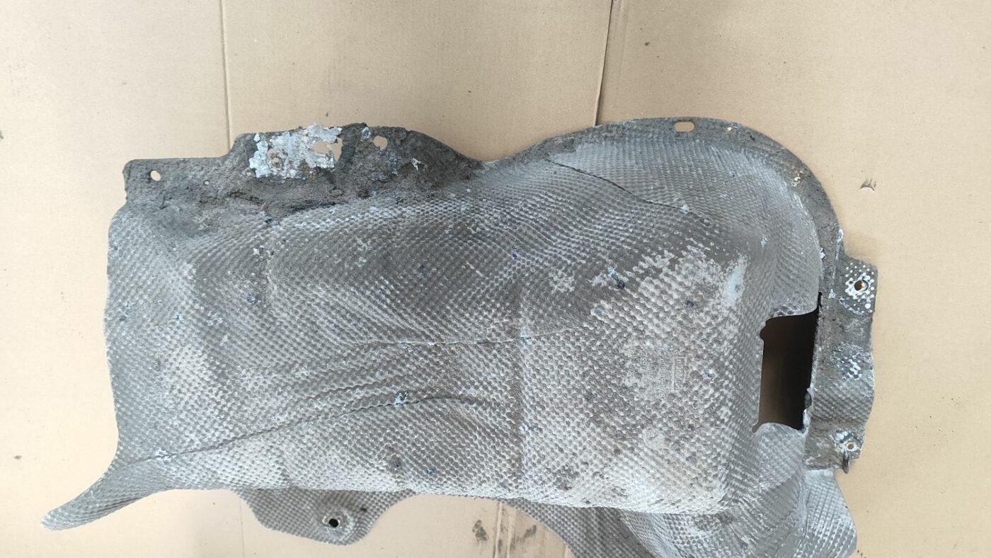 Izpūtēja sistēmas karstuma aizsargs priekš FORD FOCUS 2016 UNIVERSAL 5 Izpūtēja sistēmas karstuma aizsargs priekš FORD FOCUS 2016 UNIVERSAL