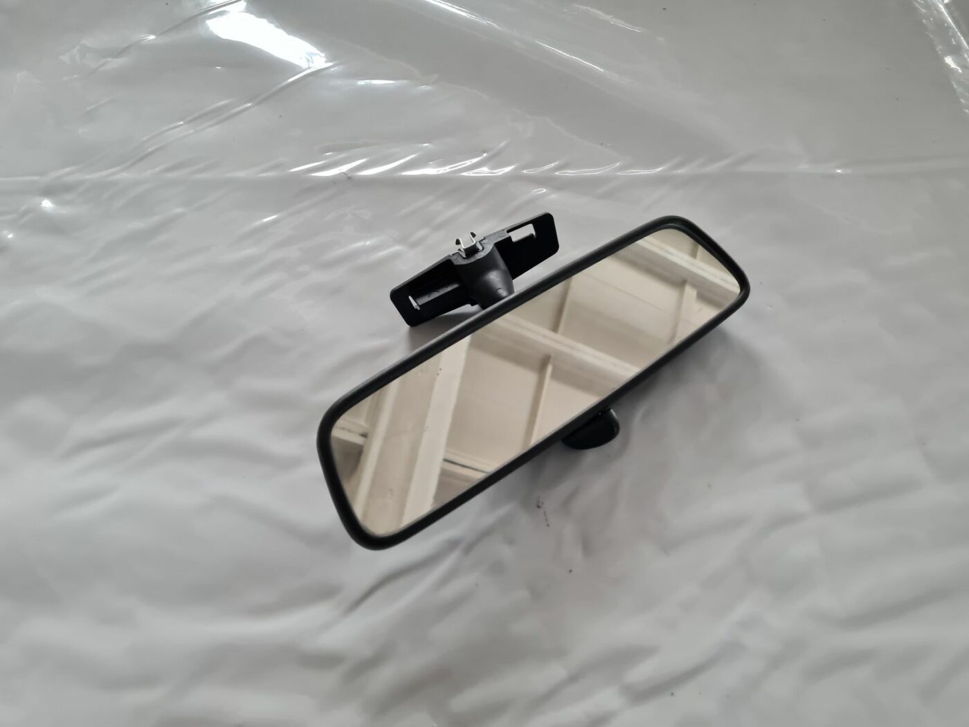 Salona atpakaļskata spogulis priekš OPEL VECTRA C 2006 1 Salona atpakaļskata spogulis priekš OPEL VECTRA C 2006