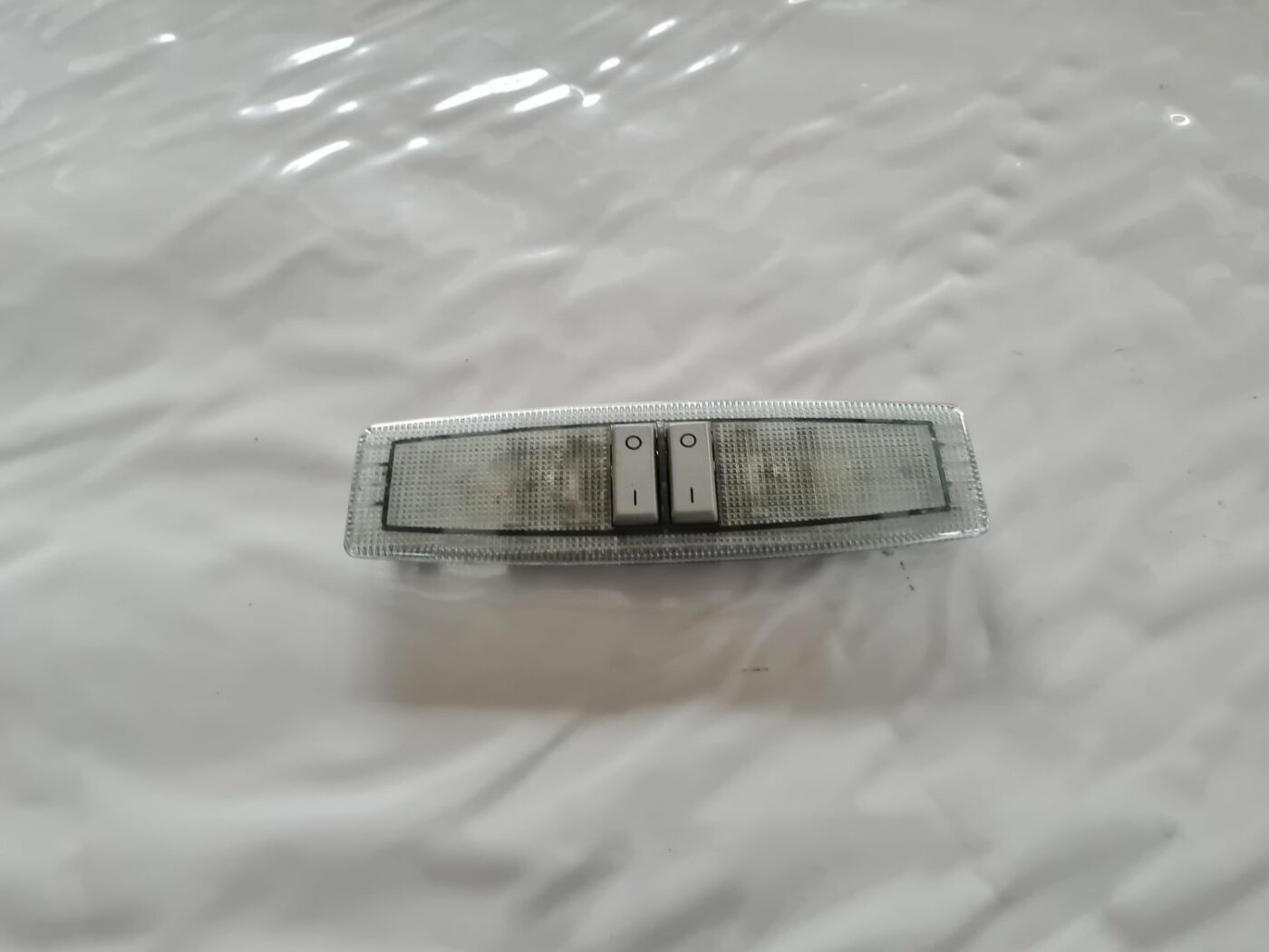 Aizmugurējo sēdvietu apgaismojums priekš OPEL VECTRA C 2006 1 Aizmugurējo sēdvietu apgaismojums priekš OPEL VECTRA C 2006