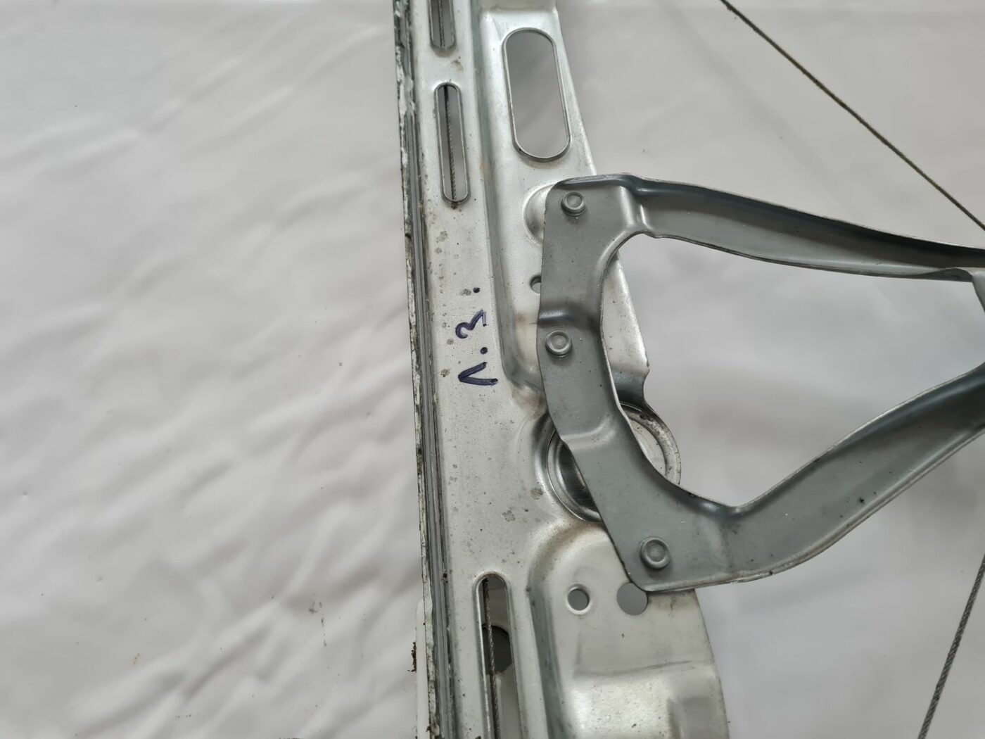 Stikla pacelšanas mehānisms aizmugurējais kreisais priekš OPEL VECTRA C 2006 2 Stikla pacelšanas mehānisms aizmugurējais kreisais priekš OPEL VECTRA C 2006