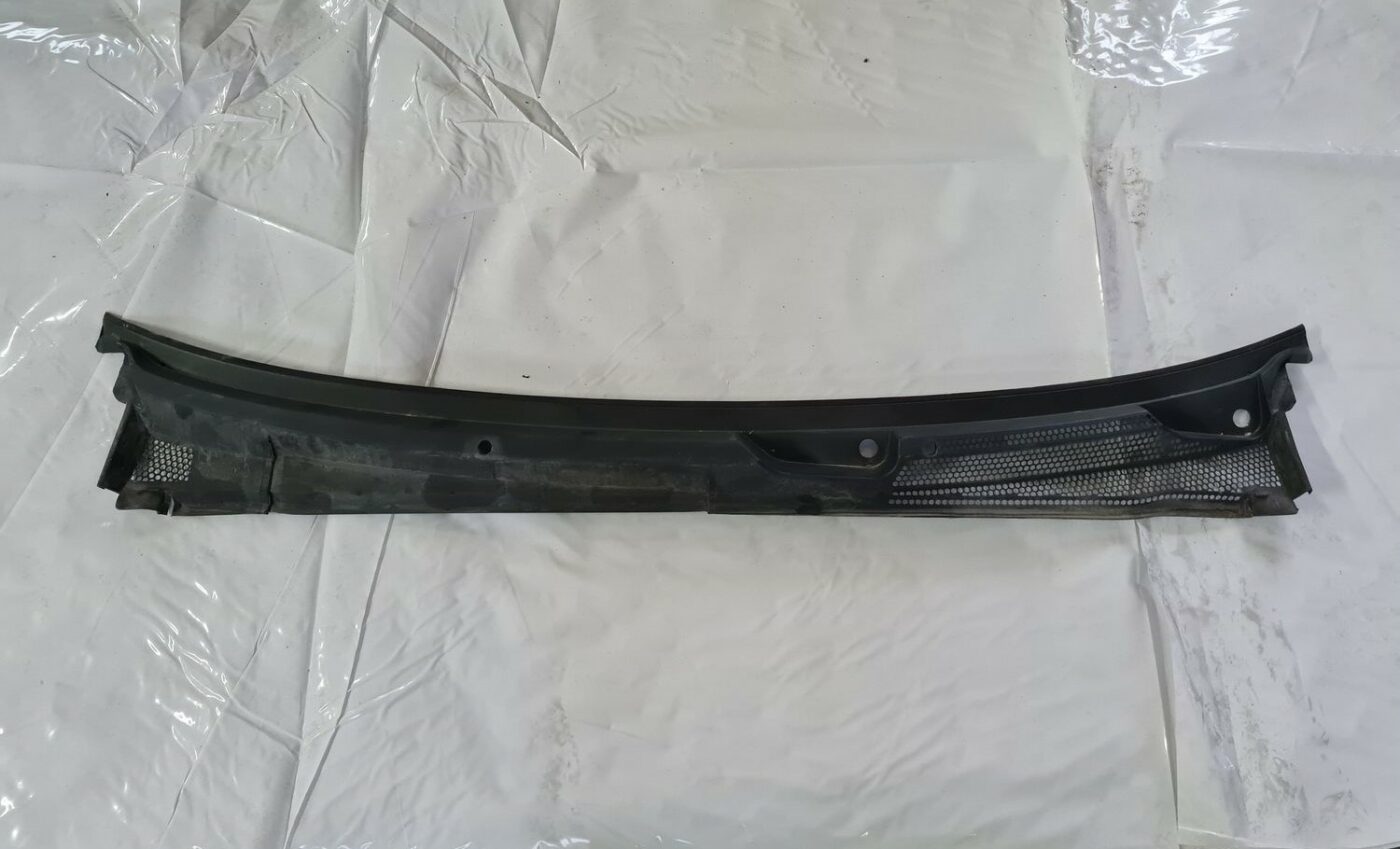 Vējstikla uzlikas (deflektora) režģis priekš OPEL VECTRA C 2006 1 Vējstikla uzlikas (deflektora) režģis priekš OPEL VECTRA C 2006