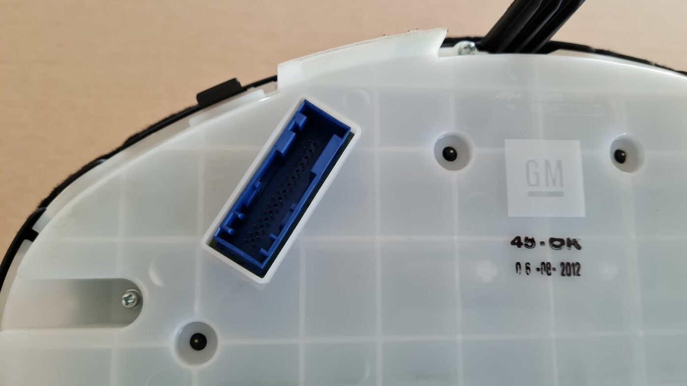 Spidometrs priekš OPEL ASTRA J 2013 4 Spidometrs priekš OPEL ASTRA J 2013