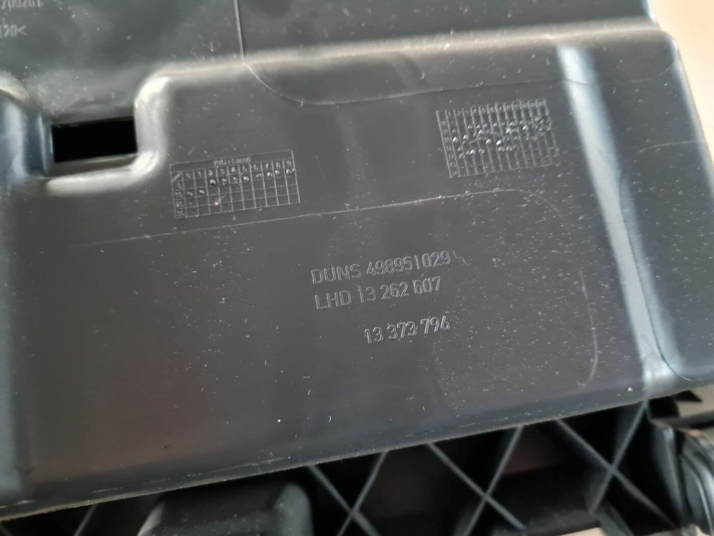 Mantu glabāšanas nodalījums pasažiera pusē priekš OPEL ASTRA J 2013 3 Mantu glabāšanas nodalījums pasažiera pusē priekš OPEL ASTRA J 2013