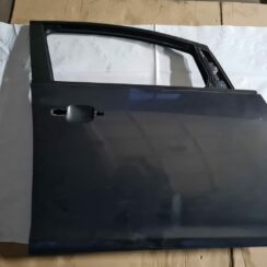 Priekšējās labās durvis priekš OPEL ASTRA J 2013