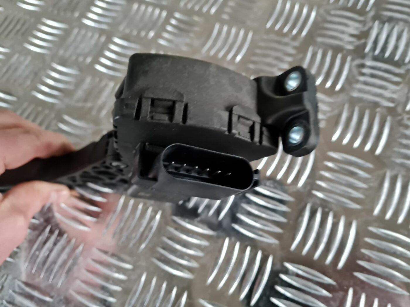 Gāzes pedālis priekš FORD FOCUS C-MAX 2004 3 Gāzes pedālis priekš FORD FOCUS C-MAX 2004