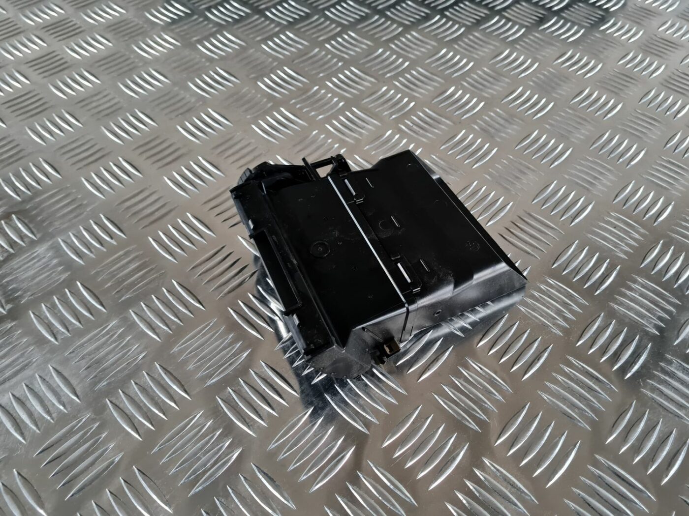 Mērinstrumentu paneļa gaisa vads, centrā priekš FORD FOCUS C-MAX 2004 2 Mērinstrumentu paneļa gaisa vads, centrā priekš FORD FOCUS C-MAX 2004