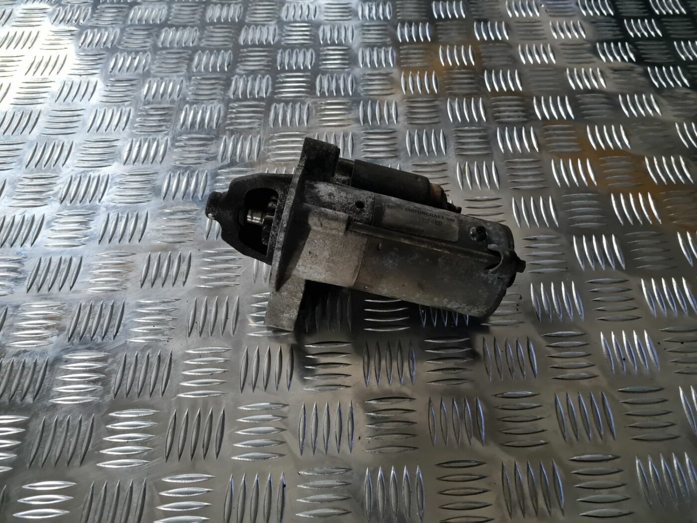 Starteris priekš FORD FOCUS C-MAX 2004 1 Starteris priekš FORD FOCUS C-MAX 2004