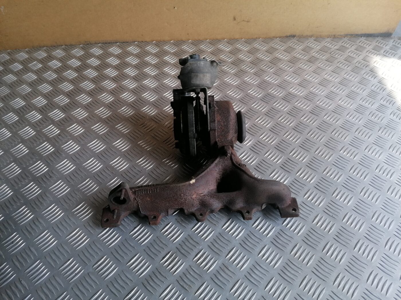 Turbīna priekš VOLVO C30 2008 SILVER 1 Turbīna priekš VOLVO C30 2008 SILVER