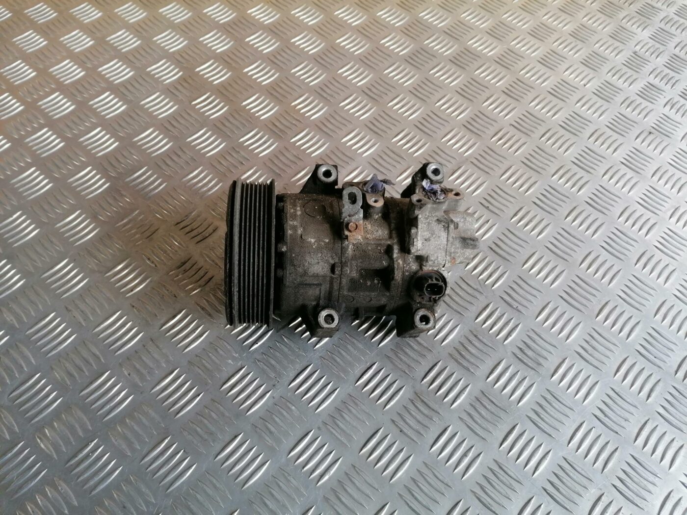 Gaisa kondicioniera kompresors priekš TOYOTA AVENSIS 2007 1 Gaisa kondicioniera kompresors priekš TOYOTA AVENSIS 2007