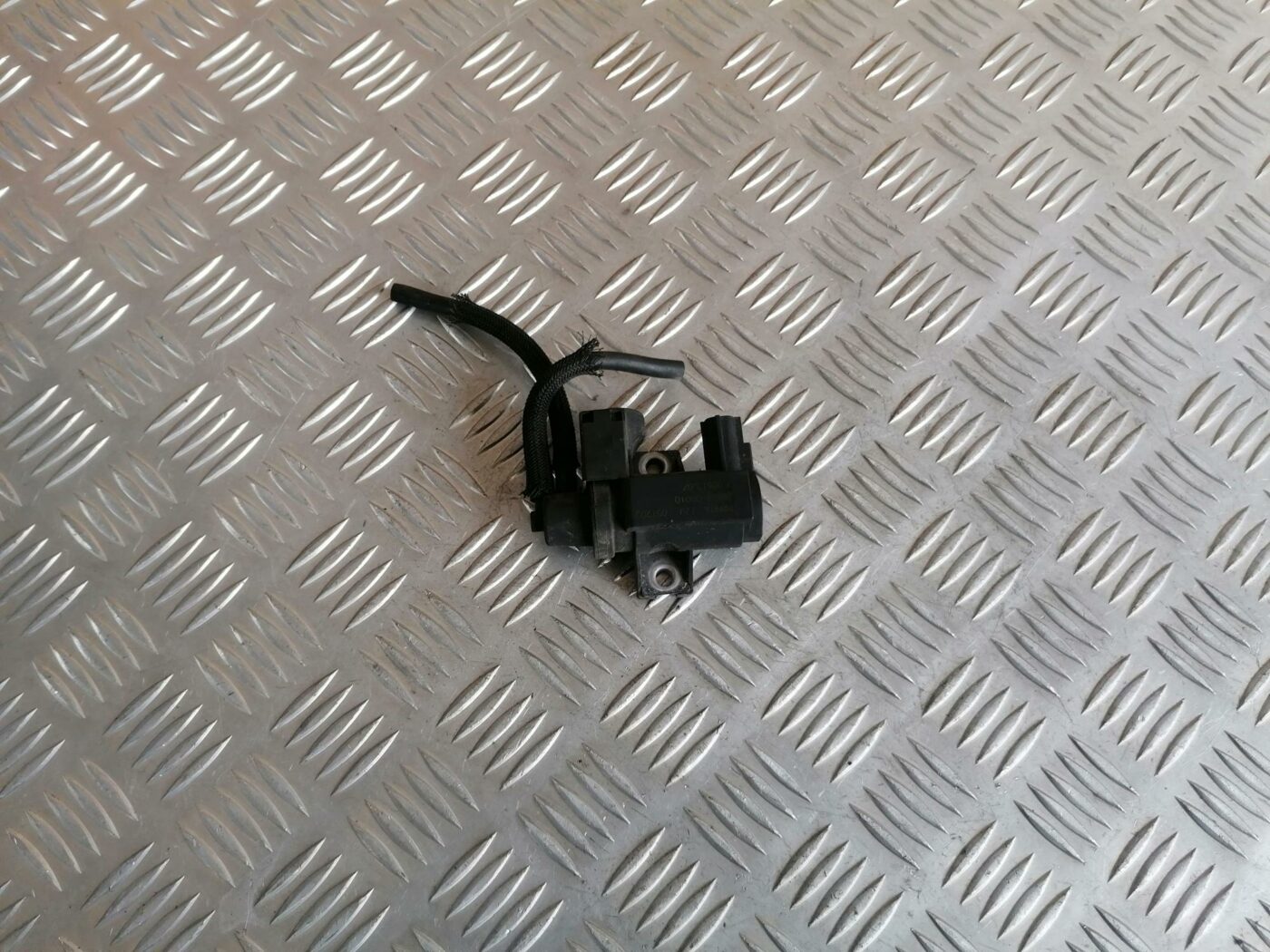 Solenoīda vakuuma vārsts priekš TOYOTA AVENSIS 2007 1 Solenoīda vakuuma vārsts priekš TOYOTA AVENSIS 2007