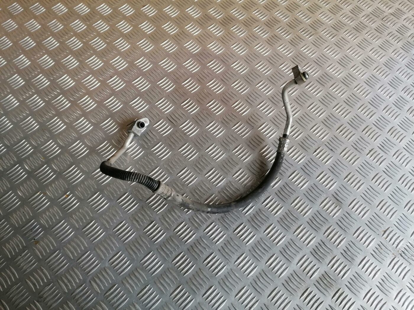 Gaisa kondicioniera caurule priekš TOYOTA AVENSIS 2007 1 Gaisa kondicioniera caurule priekš TOYOTA AVENSIS 2007