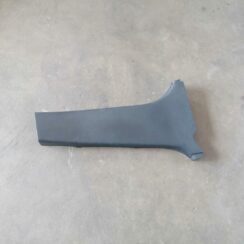 Vidējas salona statnes apdare priekš TOYOTA AVENSIS 2007