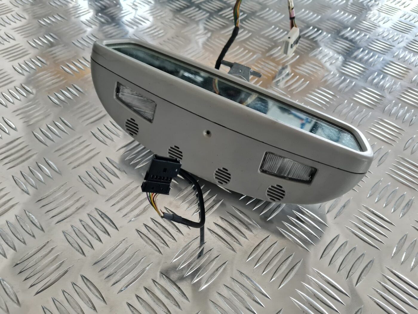 Salona atpakaļskata spogulis priekš MERCEDES BENZ ML320 2006 SILVER 2 Salona atpakaļskata spogulis priekš MERCEDES BENZ ML320 2006 SILVER