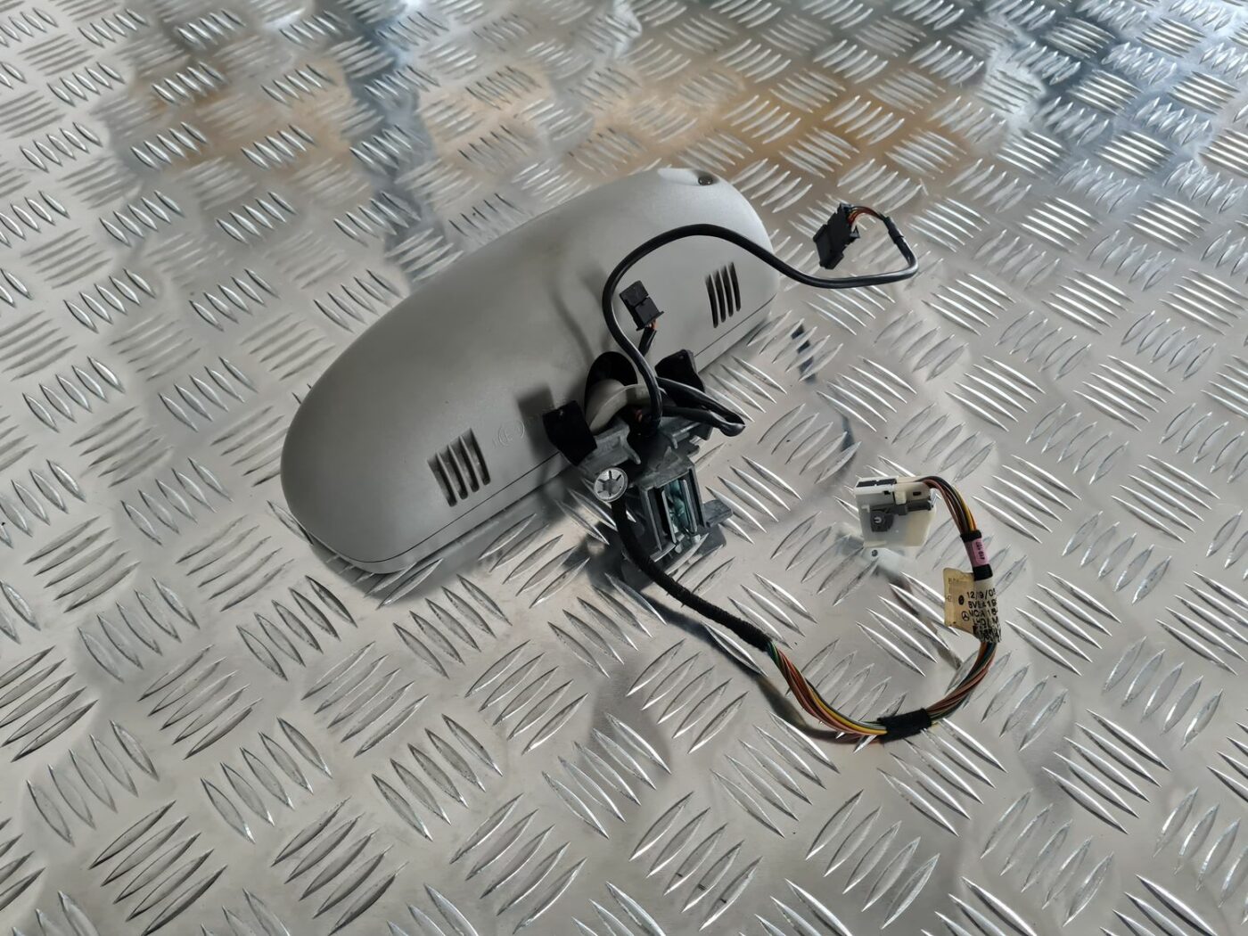 Salona atpakaļskata spogulis priekš MERCEDES BENZ ML320 2006 SILVER 5 Salona atpakaļskata spogulis priekš MERCEDES BENZ ML320 2006 SILVER