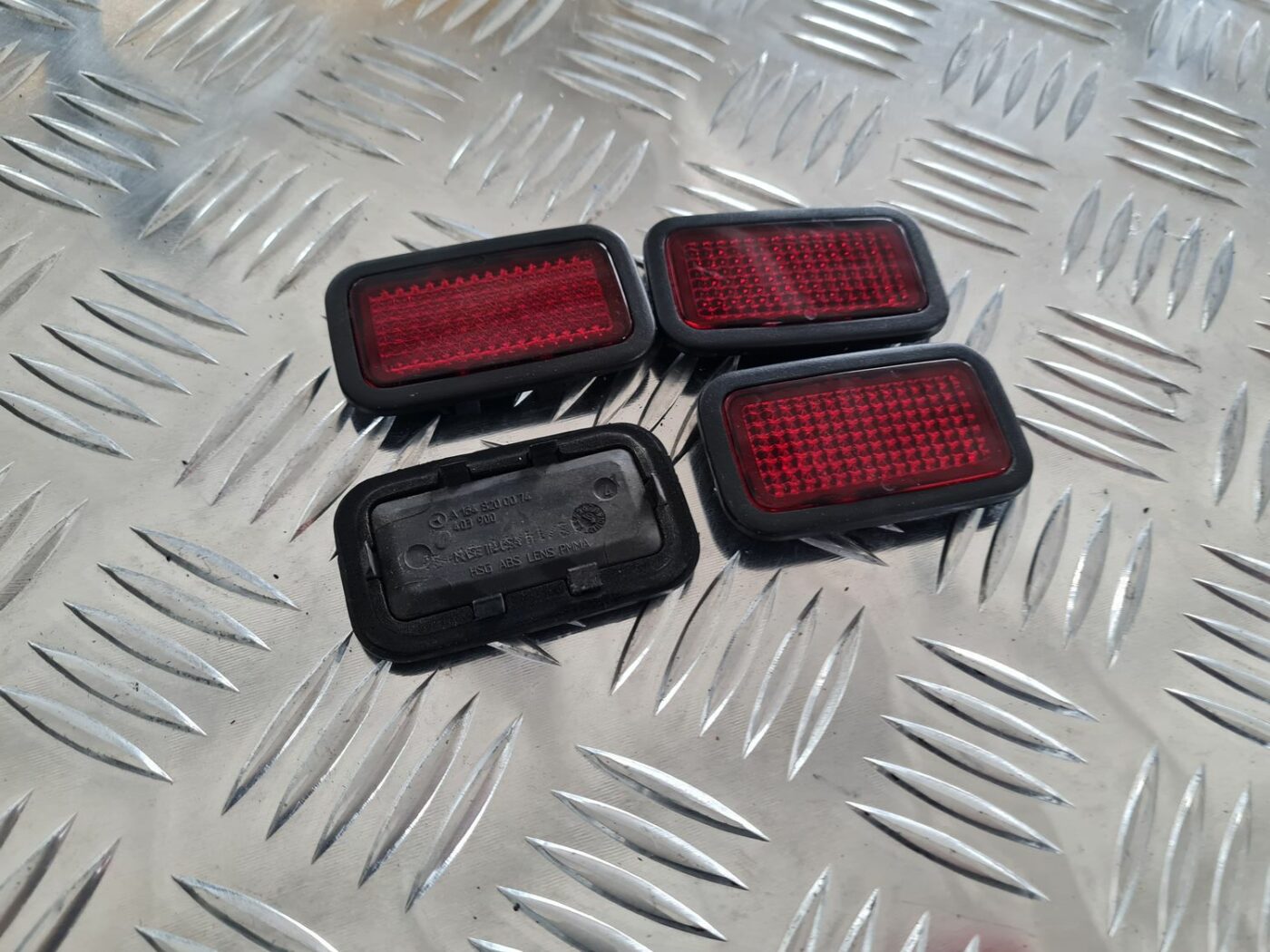 Durvju atstarotājs priekš MERCEDES BENZ ML320 2006 SILVER 2 Durvju atstarotājs priekš MERCEDES BENZ ML320 2006 SILVER