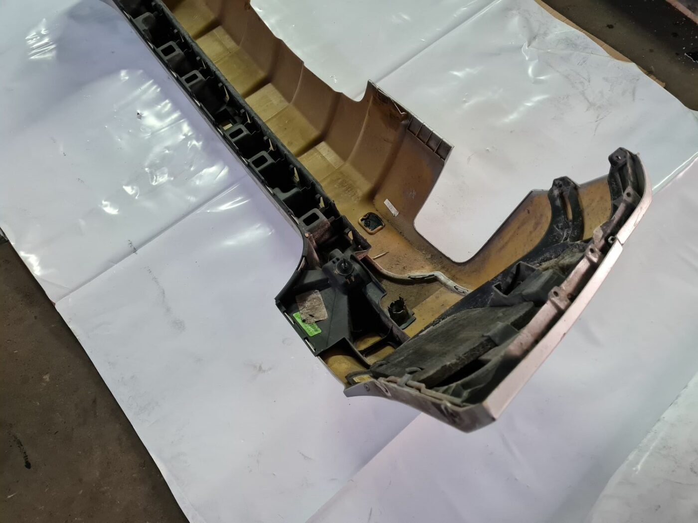 Aizmugures buferis priekš MERCEDES BENZ ML320 2006 SILVER 3 Aizmugures buferis priekš MERCEDES BENZ ML320 2006 SILVER