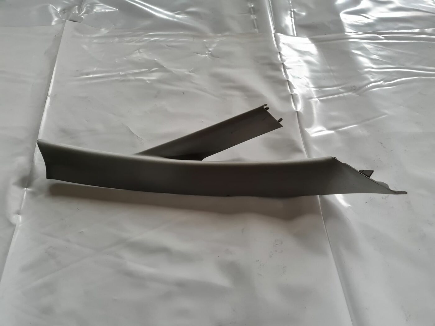 Priekšējas salona statnes apdare priekš TOYOTA COROLLA VERSO 2003 1 Priekšējas salona statnes apdare priekš TOYOTA COROLLA VERSO 2003