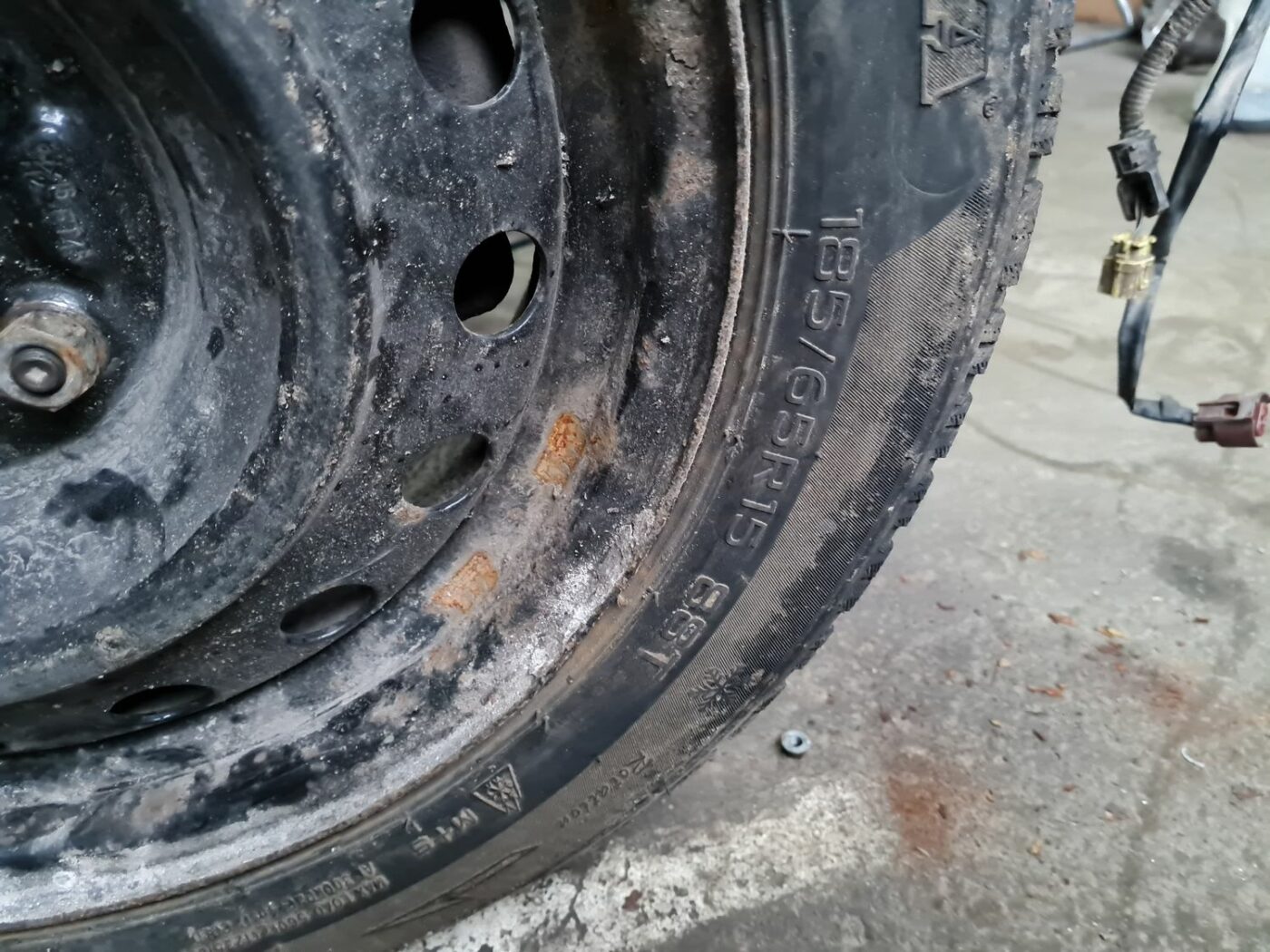 Riteņa disks priekš TOYOTA COROLLA VERSO 2003 2 Riteņa disks priekš TOYOTA COROLLA VERSO 2003