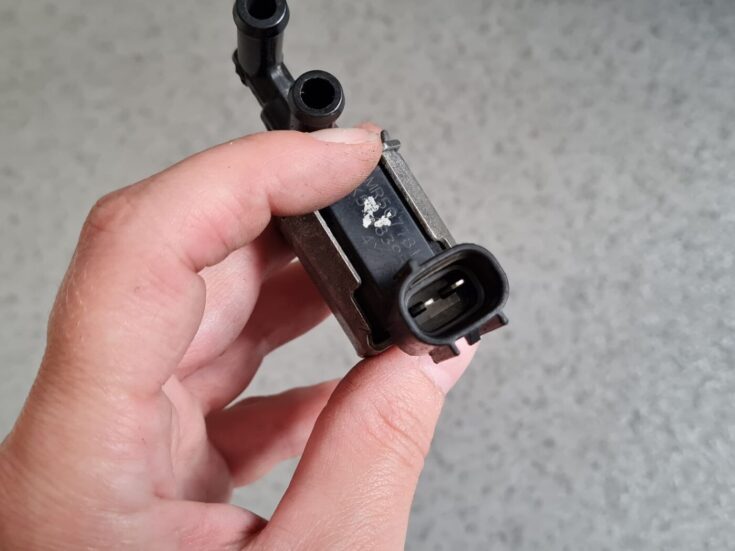 Izplūdes solenoīda vārsts priekš MITSUBISHI LANCER 2006