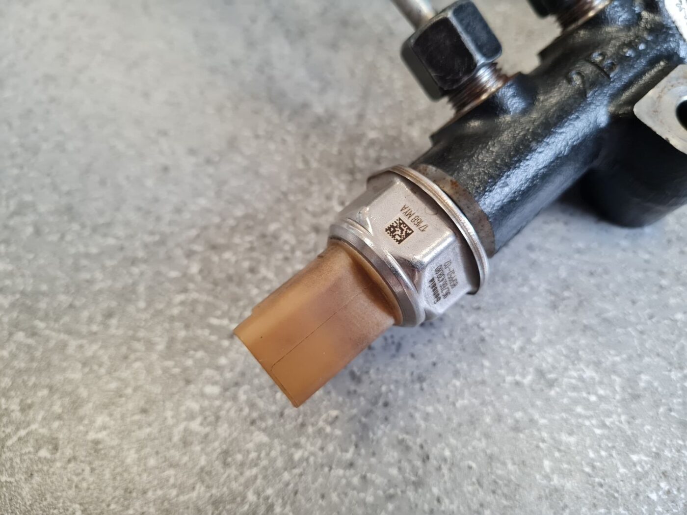 Degvielas sadales caurule priekš CITROEN C4 2018 6 Degvielas sadales caurule priekš CITROEN C4 2018