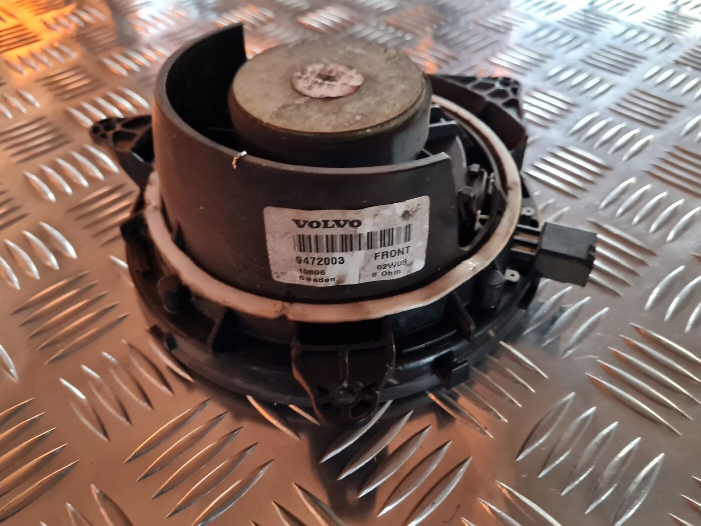 Durvju skaļrunis, apakšā priekš VOLVO V70 2002 ASHGOLD 3 Durvju skaļrunis, apakšā priekš VOLVO V70 2002 ASHGOLD