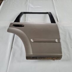 Aizmugurējās labās durvis priekš NISSAN X-TRAIL 2002