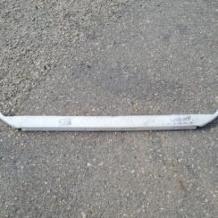 Priekšēja bufera putuplasts priekš TOYOTA AVENSIS 2012